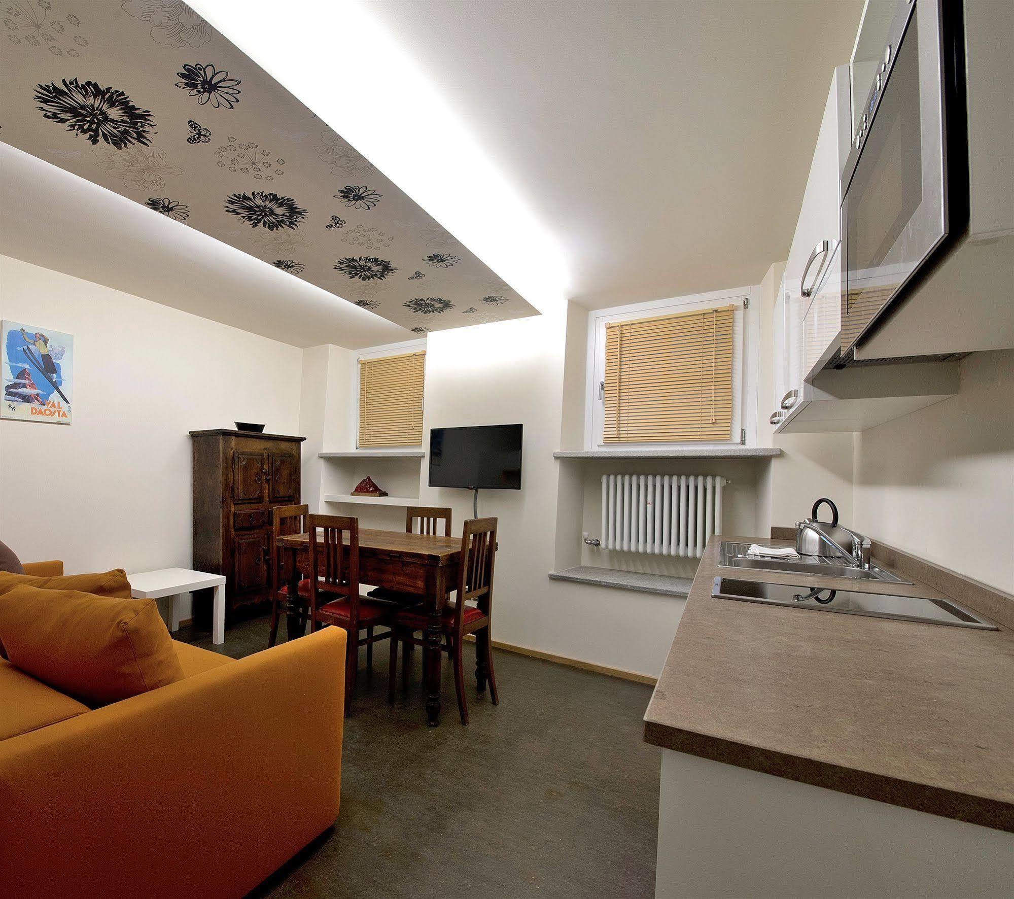 Apartements Coeur De Ville Aosta Zewnętrze zdjęcie